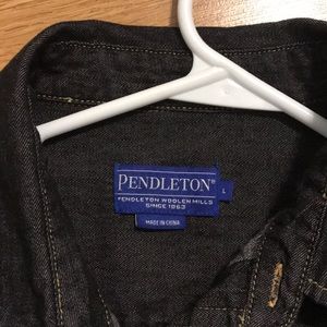 Men’s Button up Pendleton shirt